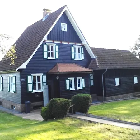 Freistehendes In Ruhiger Lage Holiday home