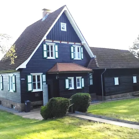 Freistehendes In Ruhiger Lage